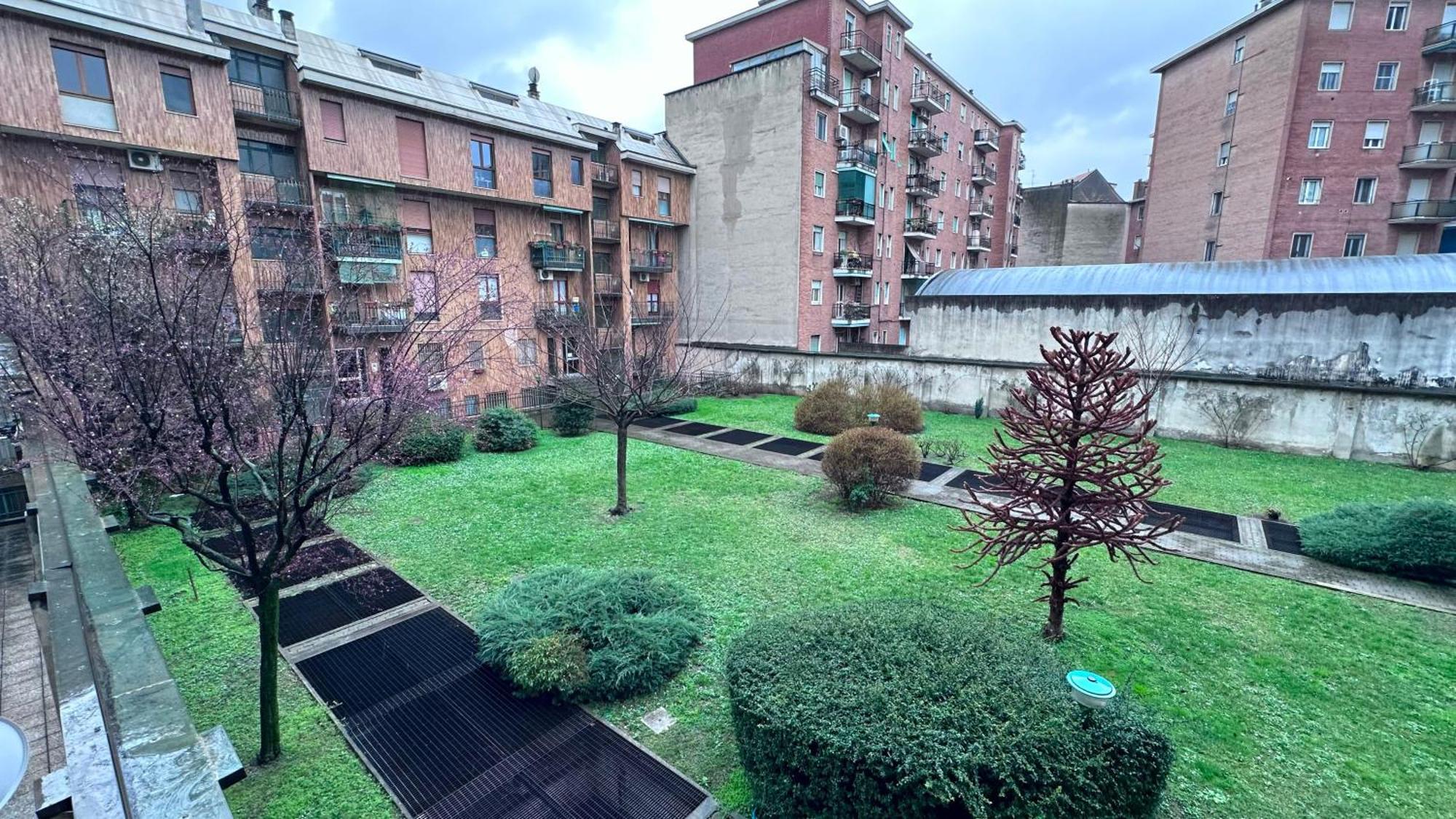 Atene House Милано Екстериор снимка