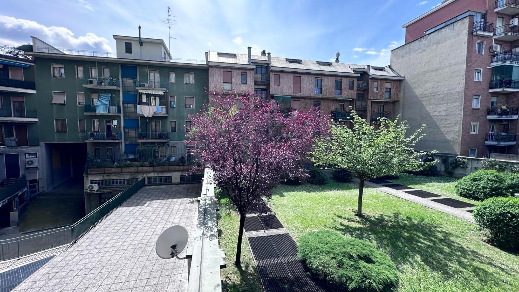 Atene House Милано Екстериор снимка