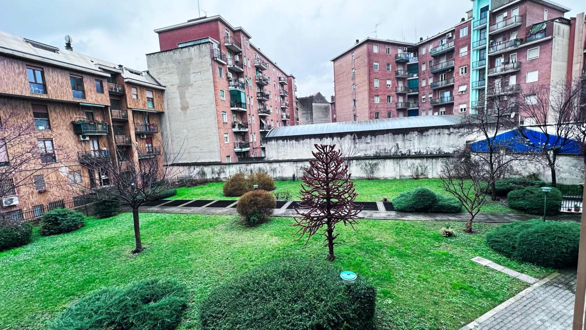 Atene House Милано Екстериор снимка