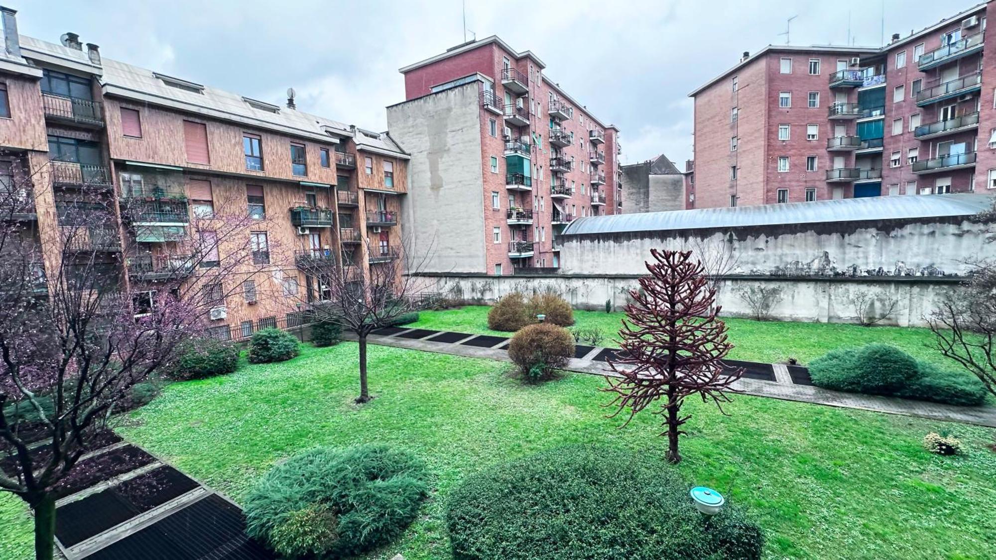 Atene House Милано Екстериор снимка